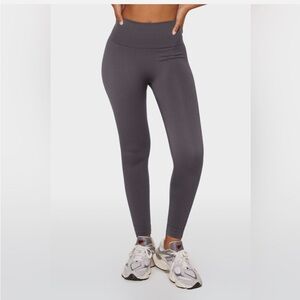 SET Active Sculptflex Leggings in Pebble Gray - NWOT